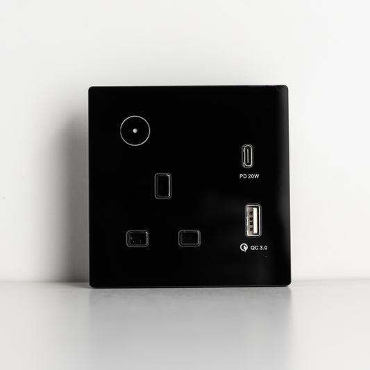 Smart Single Wall-Mount Socket With USB WI-Fi - Black